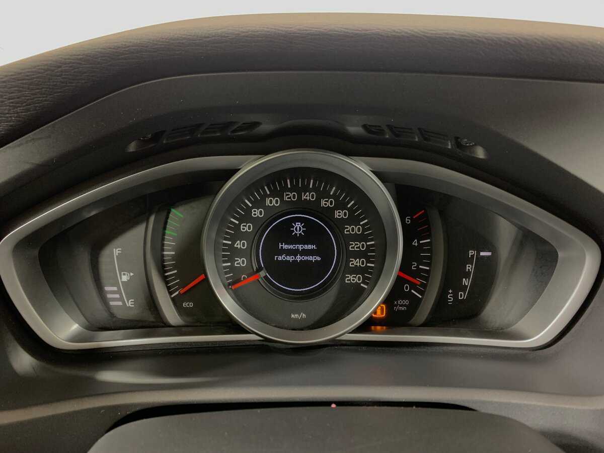 Volvo V40, 2015 Фото №15