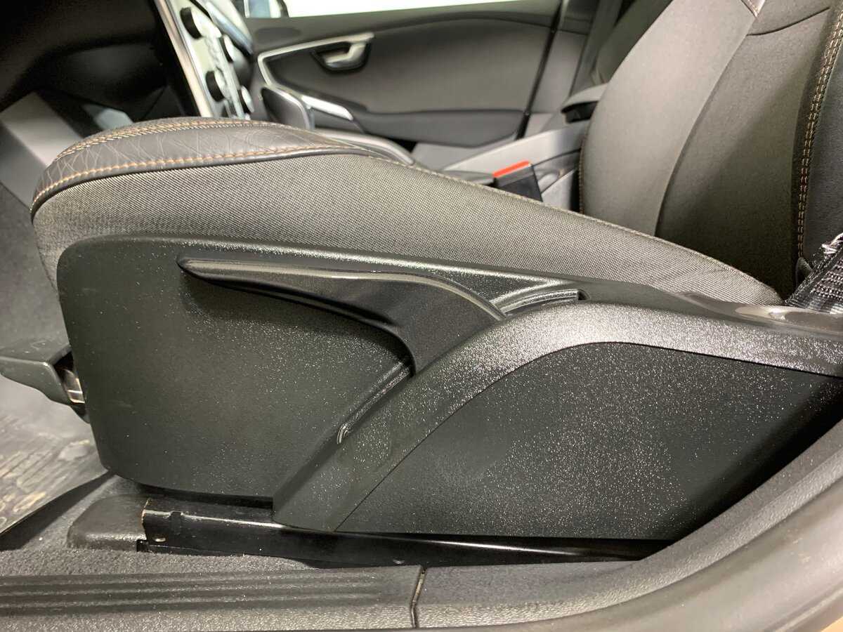 Volvo V40, 2015 Фото №17