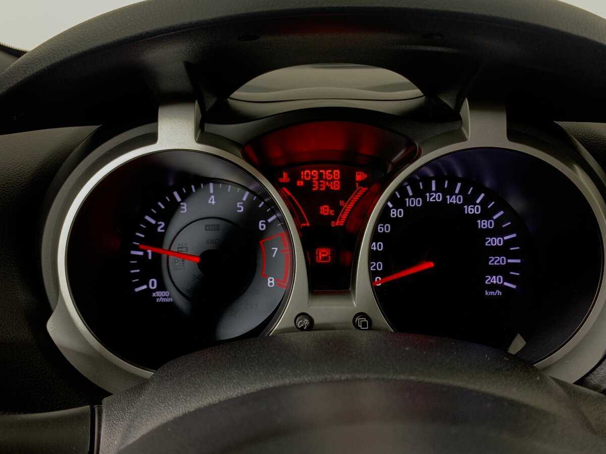 Nissan Juke, 2011 Фото №15