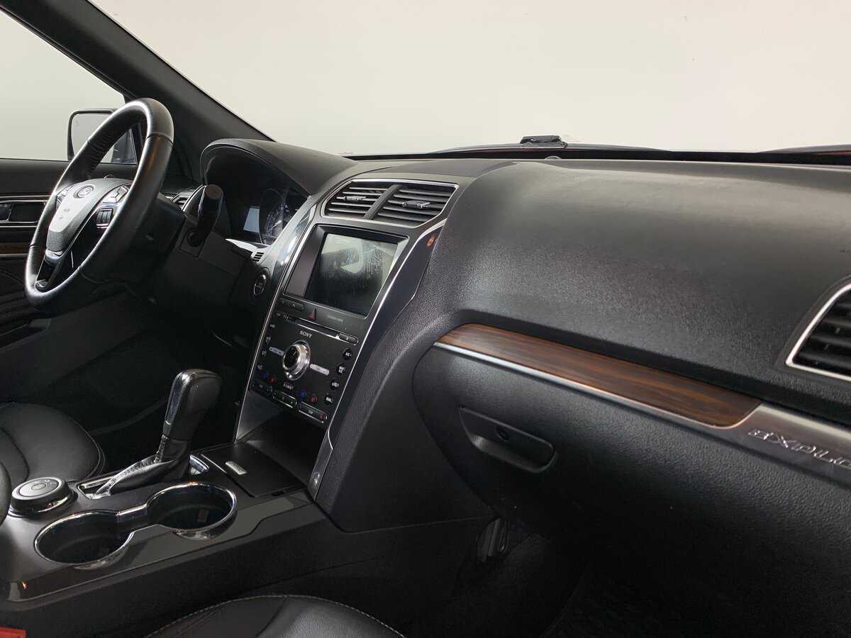 Ford Explorer, 2018 Фото №14