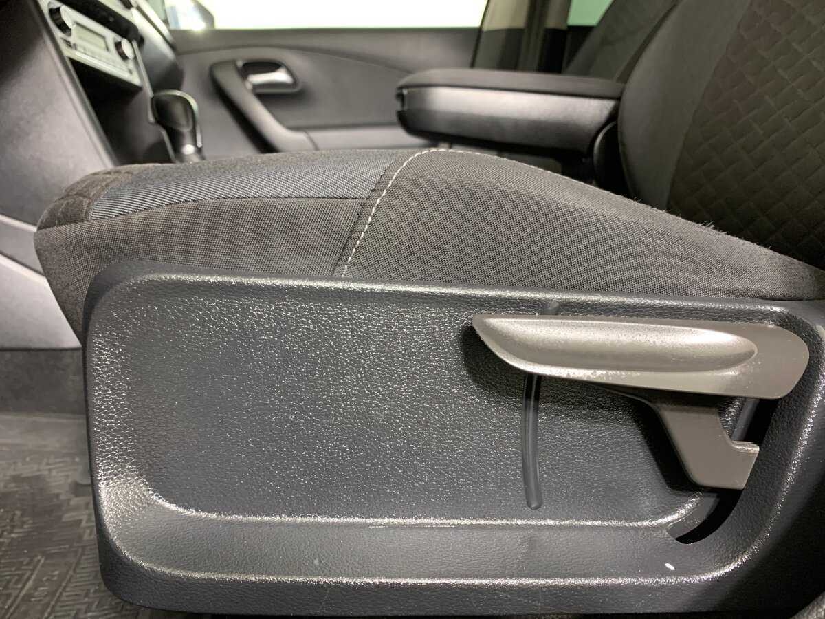 Volkswagen Polo, 2018 Фото №17