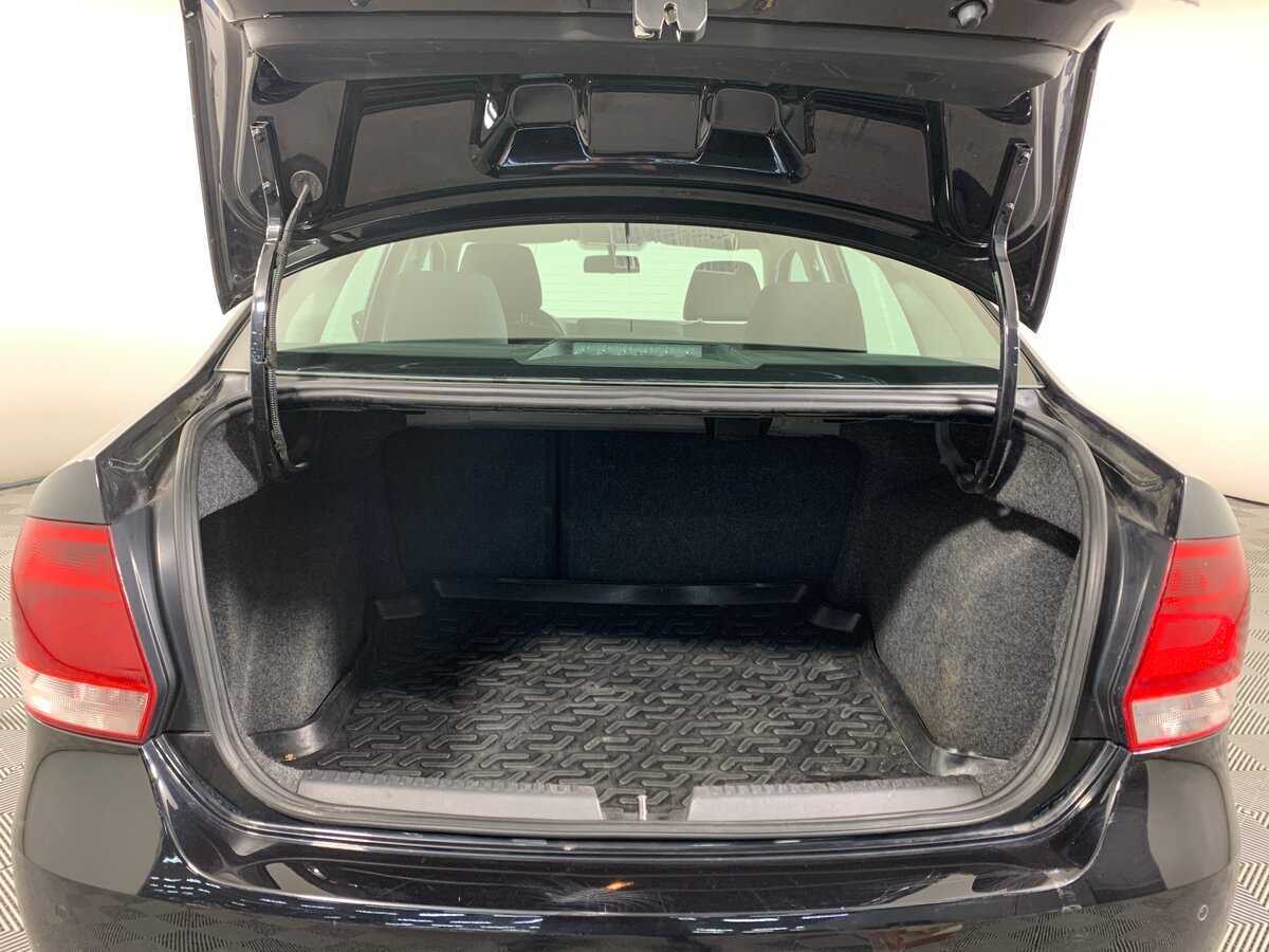 Volkswagen Polo, 2011 Фото №20