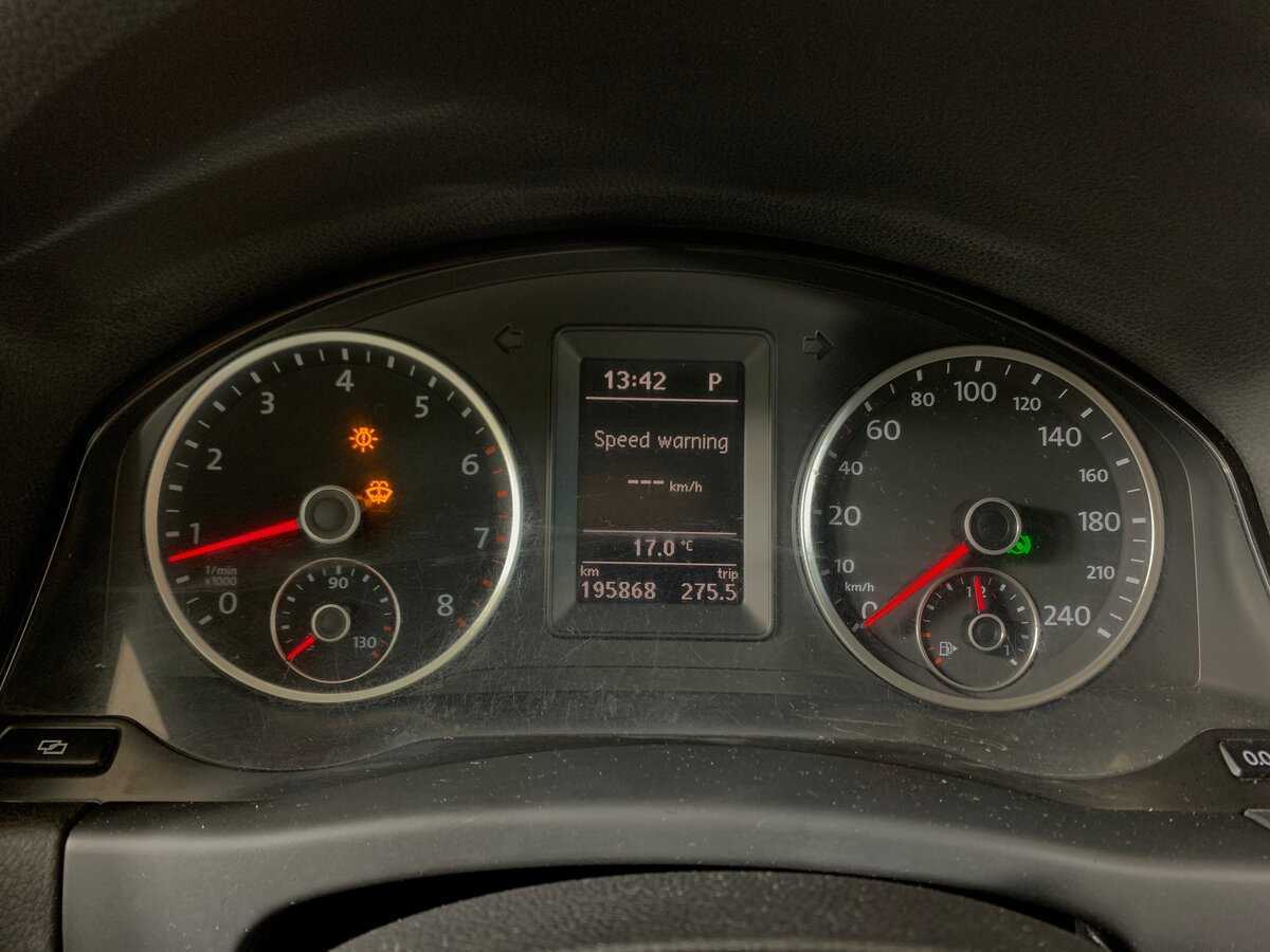 Volkswagen Tiguan, 2010 Фото №15