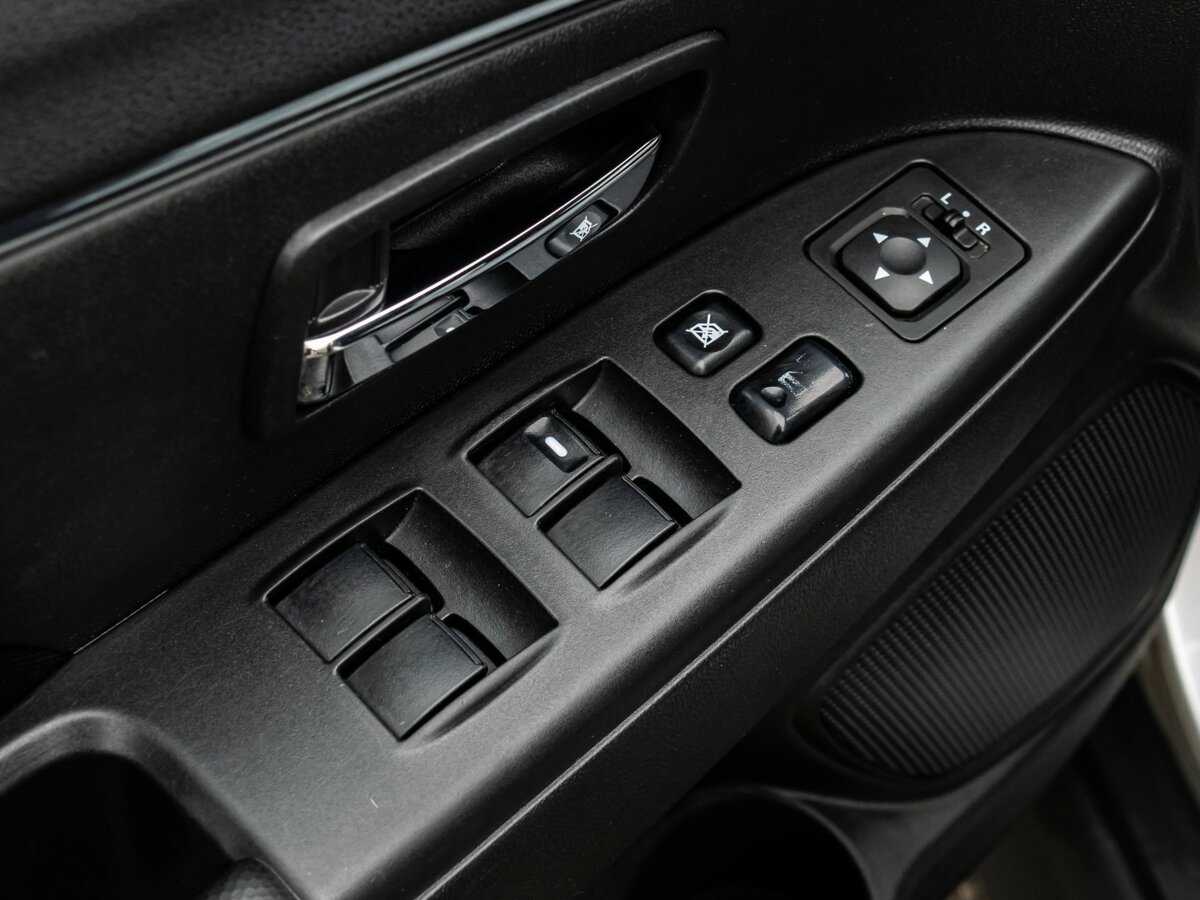 Mitsubishi ASX, 2012 Фото №13