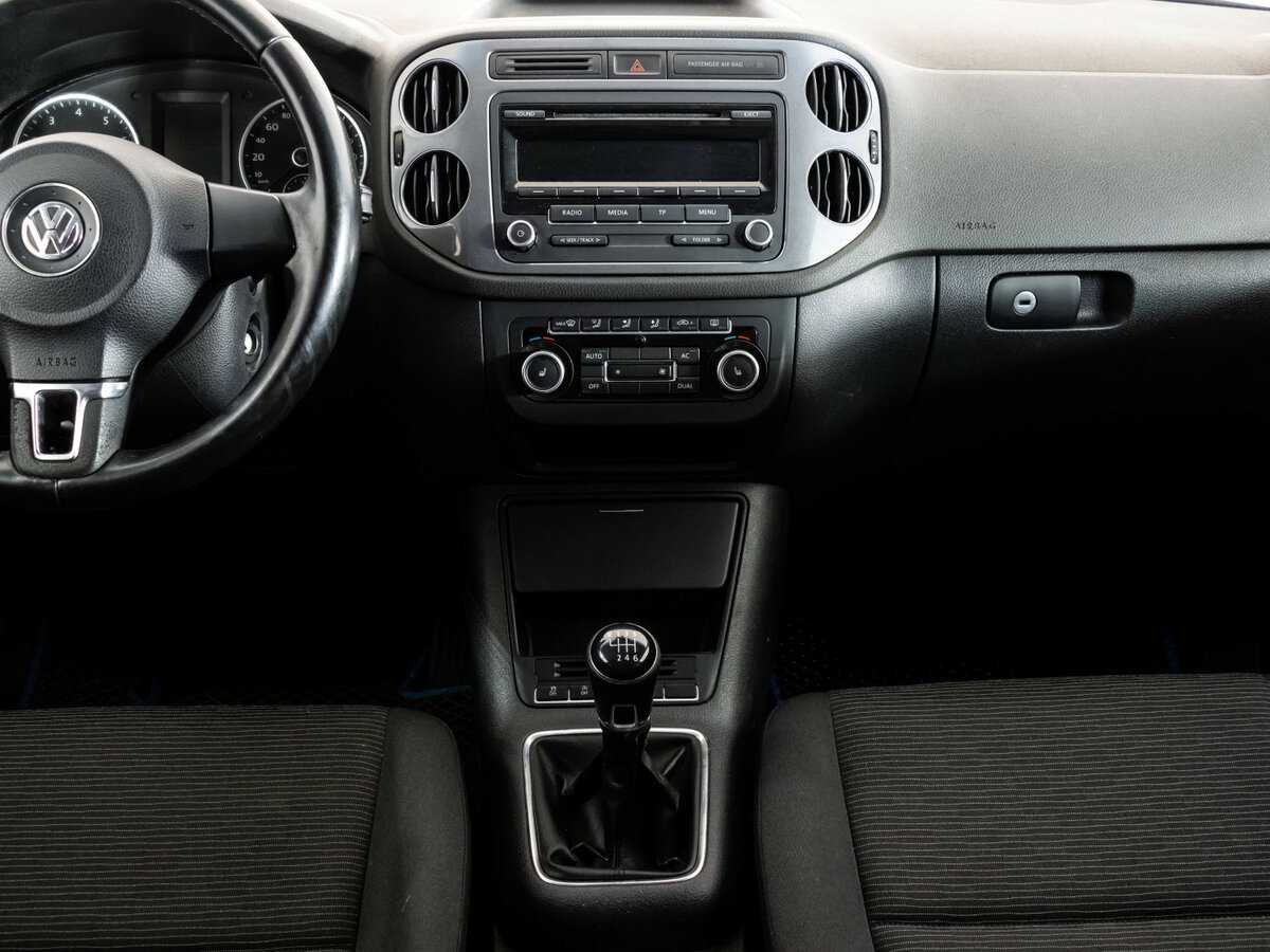 Volkswagen Tiguan, 2011 Фото №11