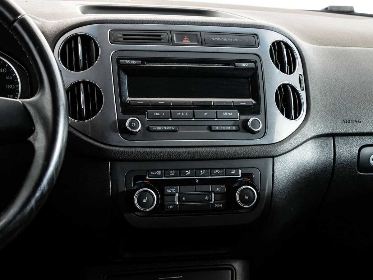 Volkswagen Tiguan, 2011 Фото №12
