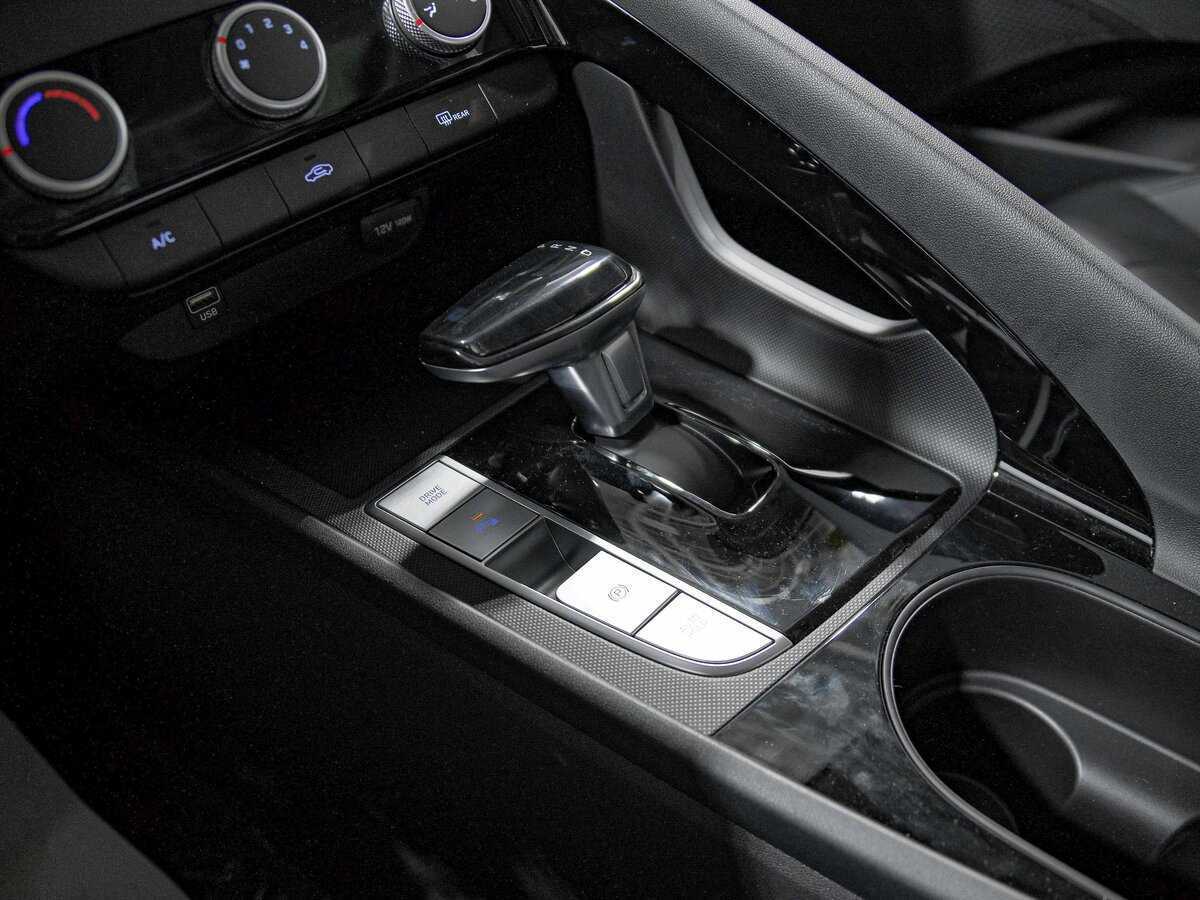 Hyundai Elantra, 2023 Фото №12