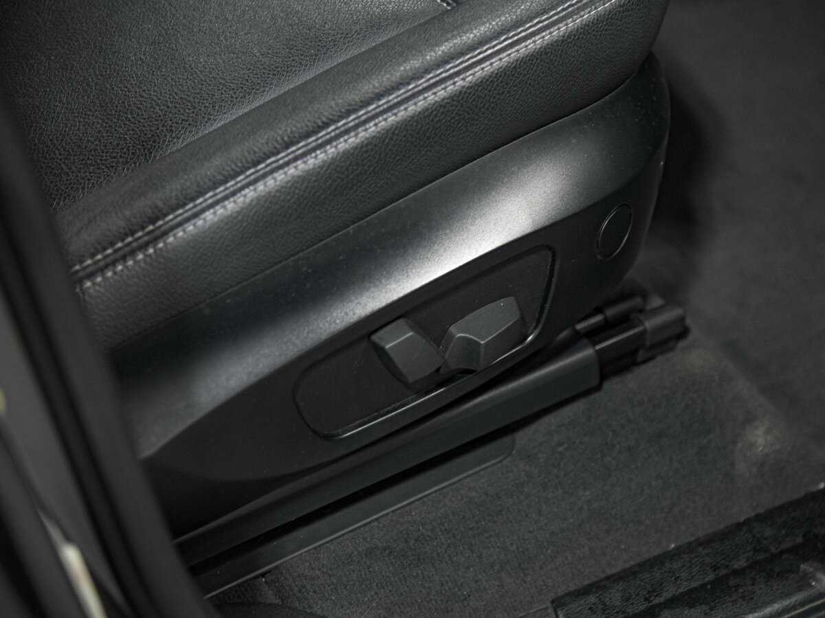 BMW X3 28i xDrive, 2011 Фото №18