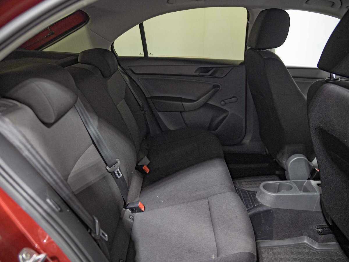 Skoda Rapid, 2016 Фото №12