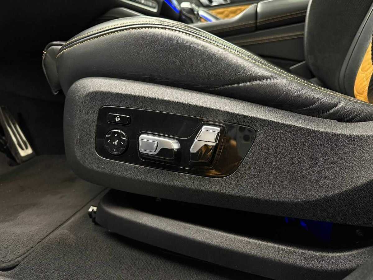 BMW X6 M50i, 2021 Фото №22