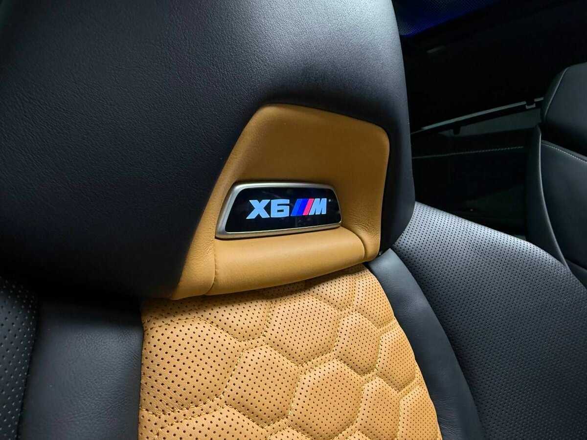 BMW X6 M50i, 2021 Фото №28