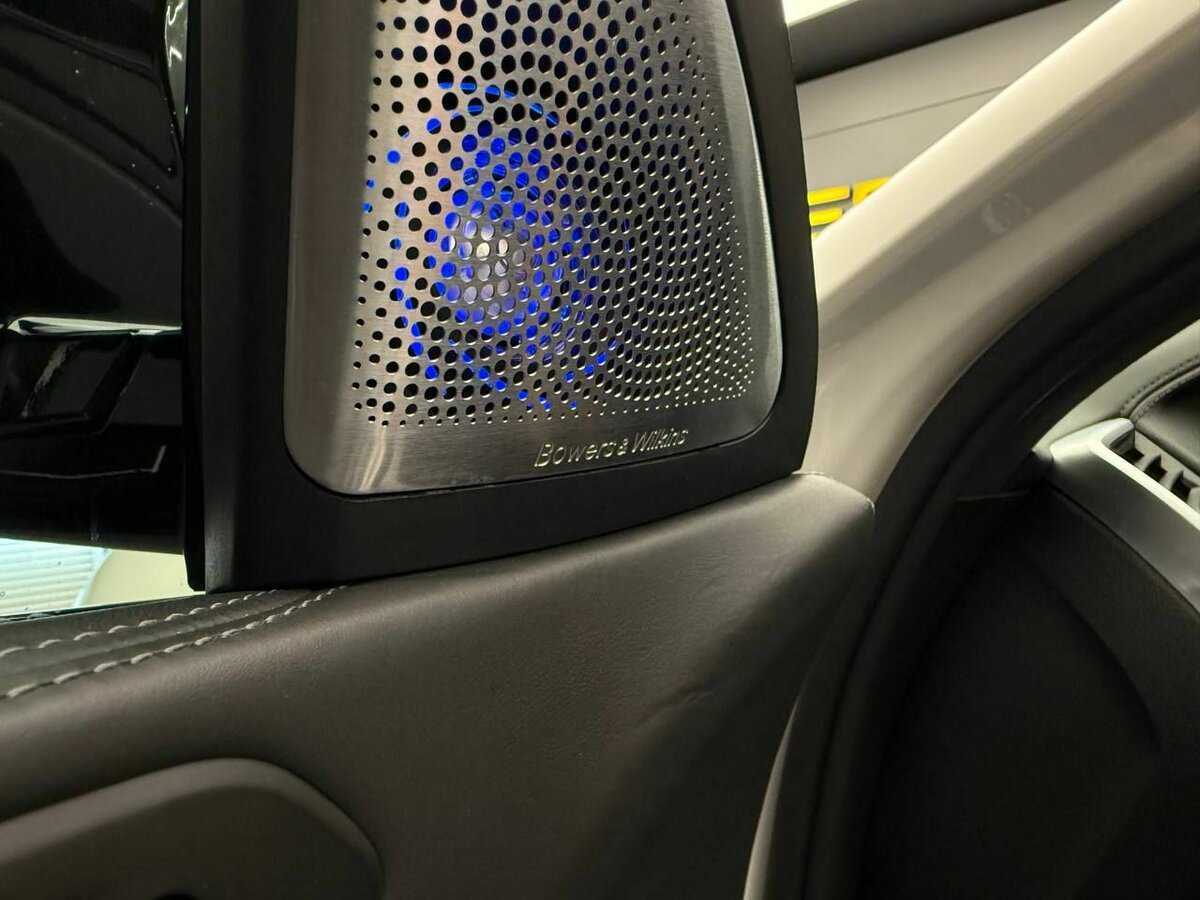 BMW X6 M50i, 2021 Фото №37