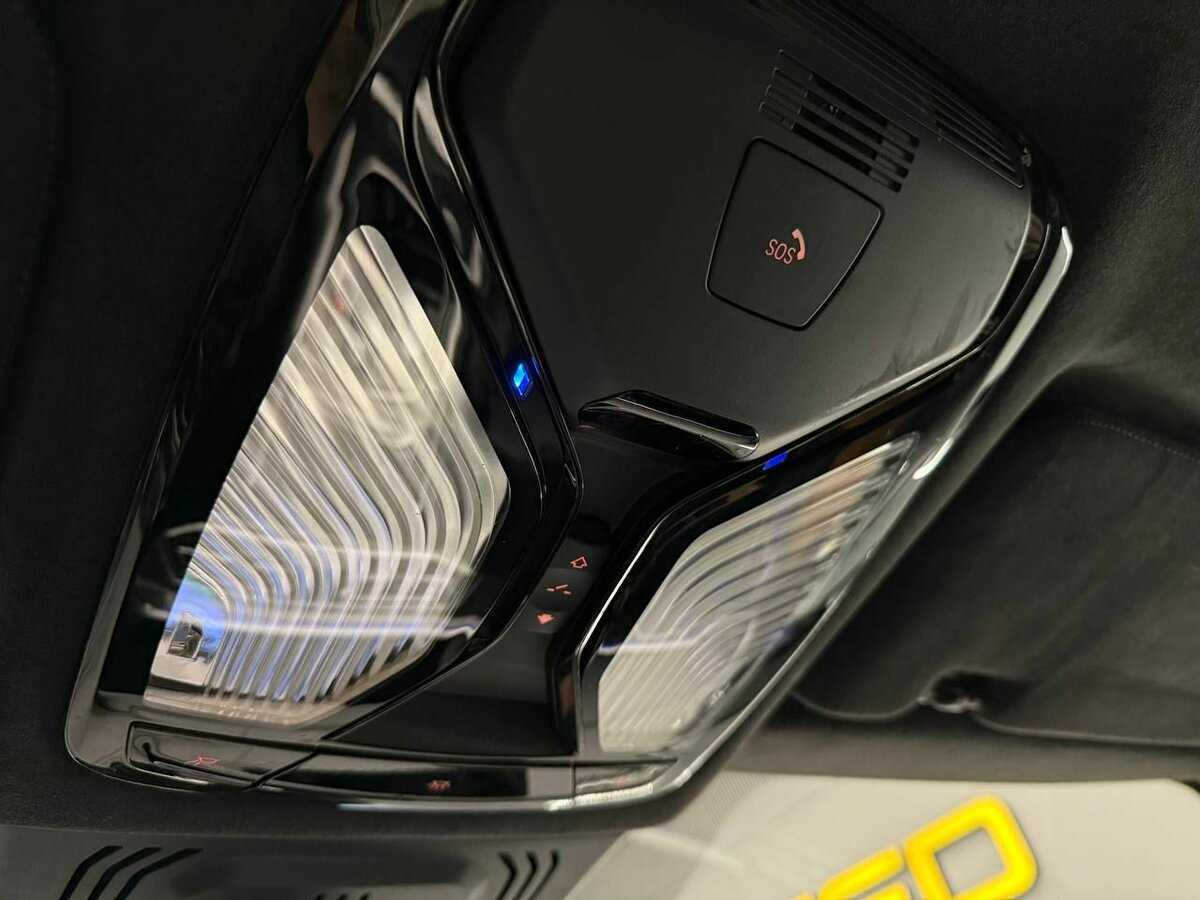 BMW X6 M50i, 2021 Фото №40