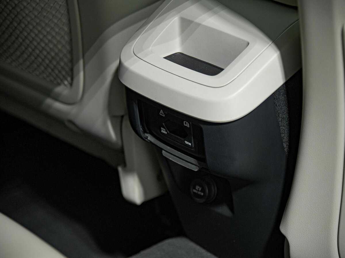 Volvo XC60, 2017 Фото №21