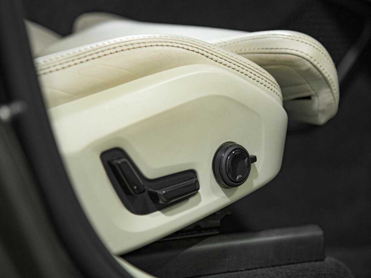 Volvo XC60, 2017 Фото №23