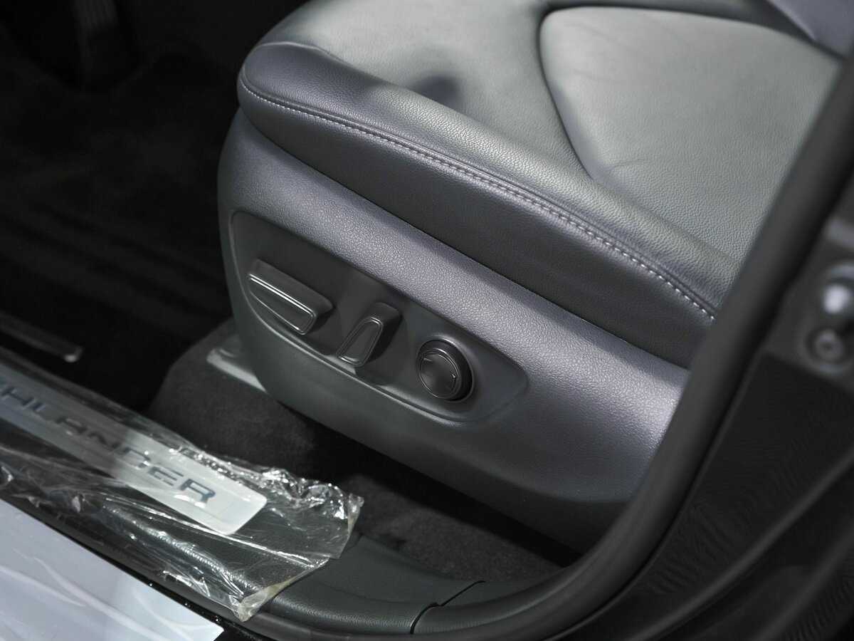 Toyota Highlander, 2022 Фото №18