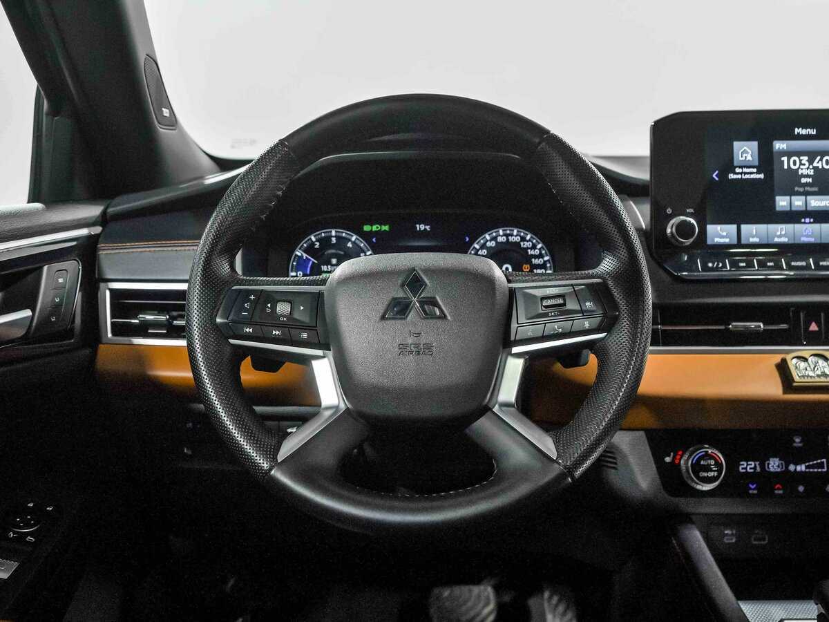 Mitsubishi Outlander, 2023 Фото №9