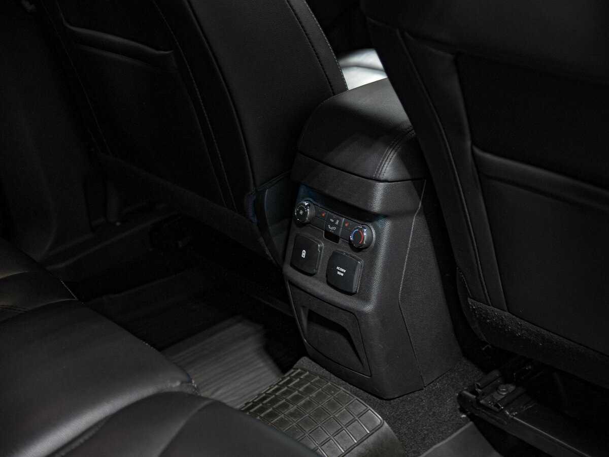 Ford Explorer, 2018 Фото №18