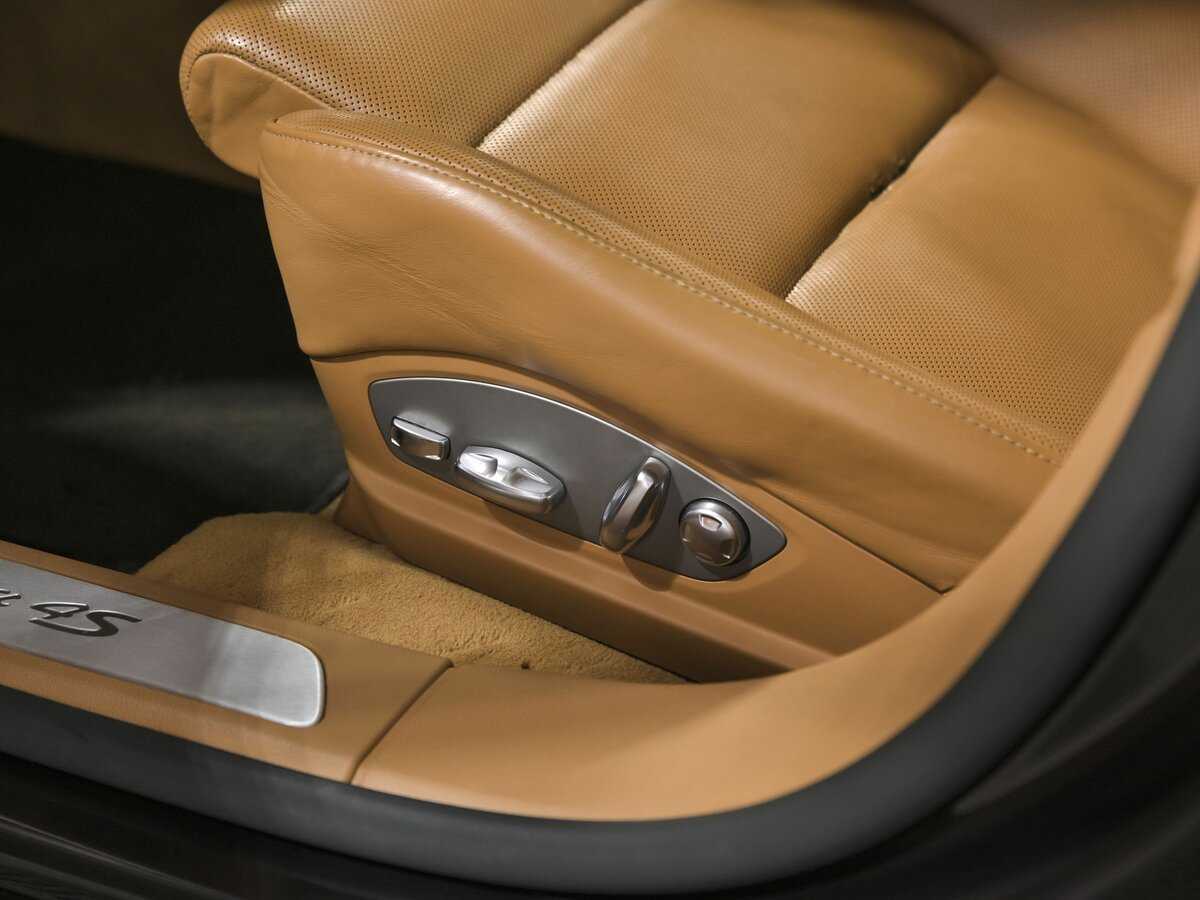 Porsche Panamera 4S Executive, 2014 Фото №17