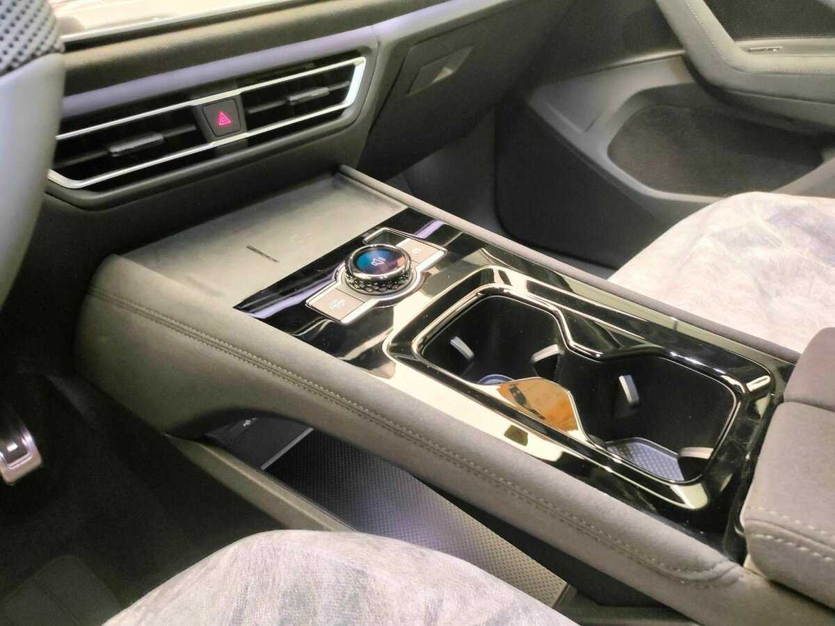 Volkswagen Tiguan L Pro, 2024 Фото №11