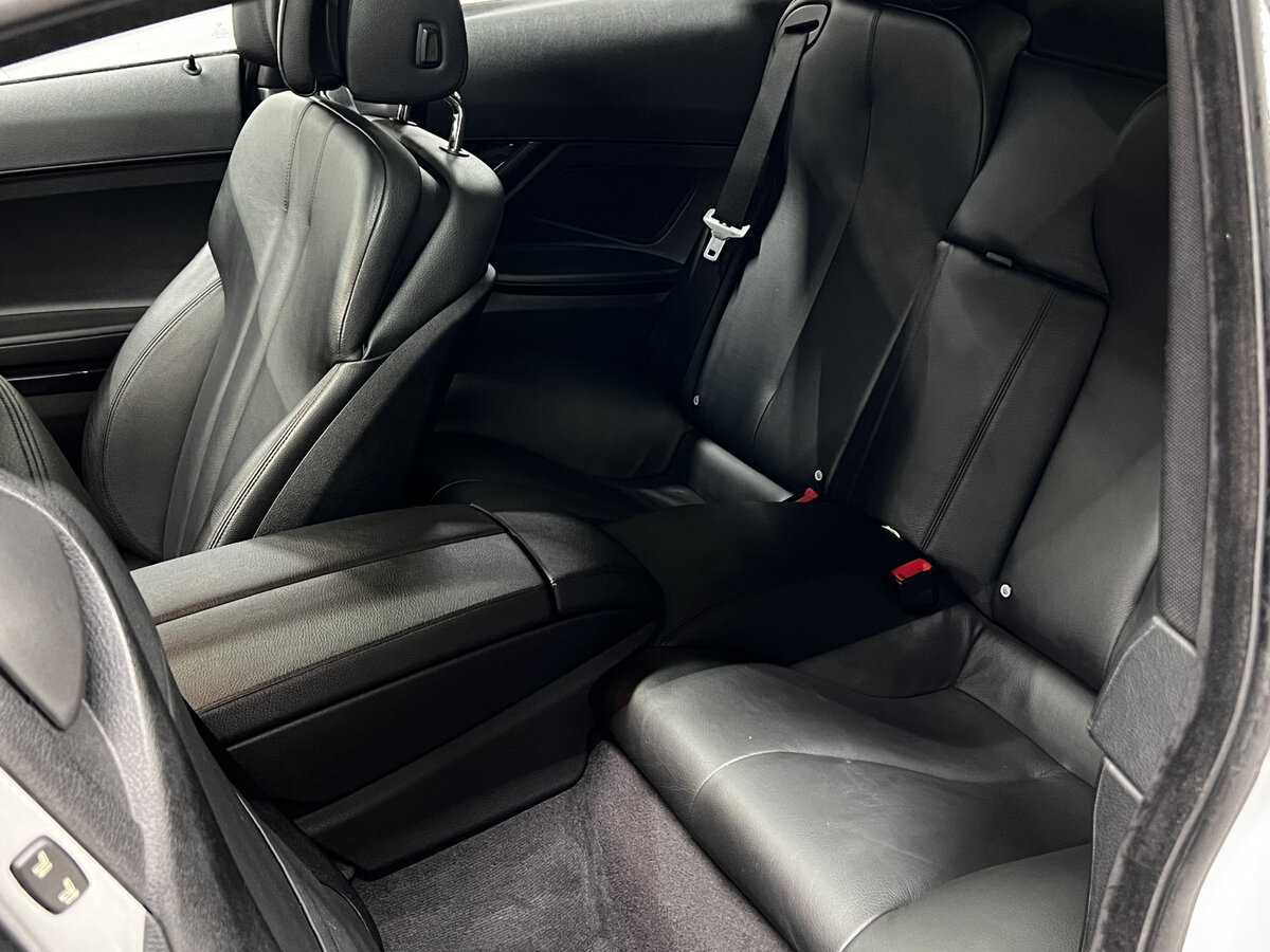 BMW 6 серии 650i xDrive, 2012 Фото №12