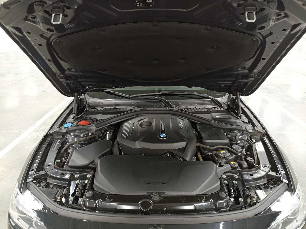 BMW 3 серии 320i, 2016 Фото №9