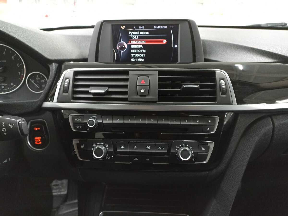 BMW 3 серии 320i, 2016 Фото №15