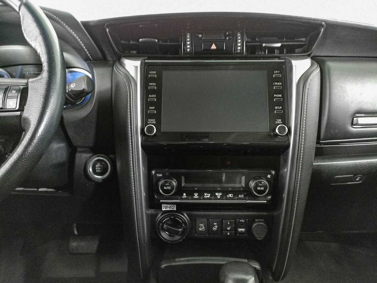 Toyota Fortuner, 2020 Фото №11