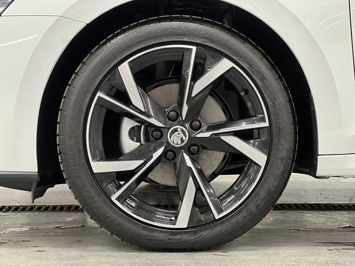 Skoda Octavia, 2024 Фото №18