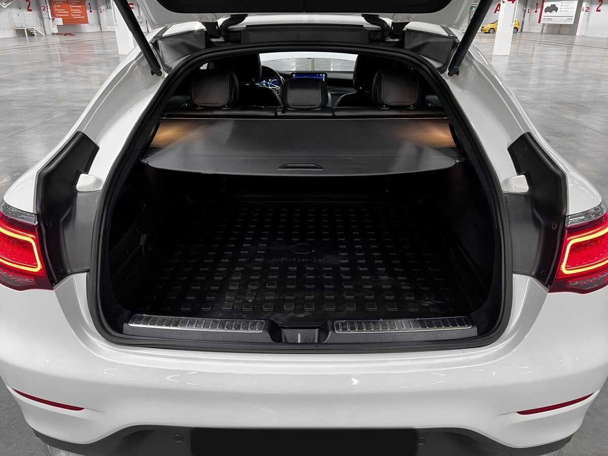 Mercedes-Benz GLC Coupe 300, 2019 Фото №10