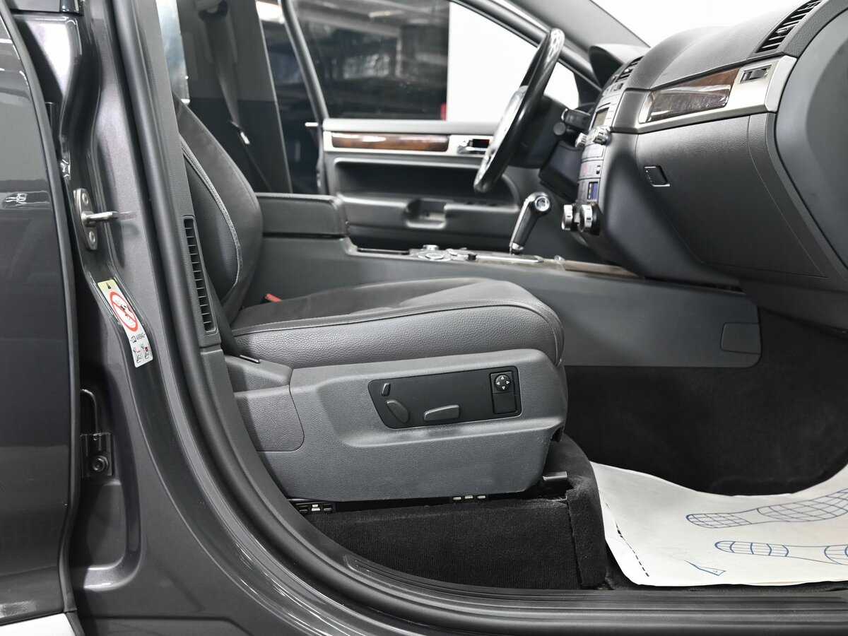 Volkswagen Touareg, 2010 Фото №12