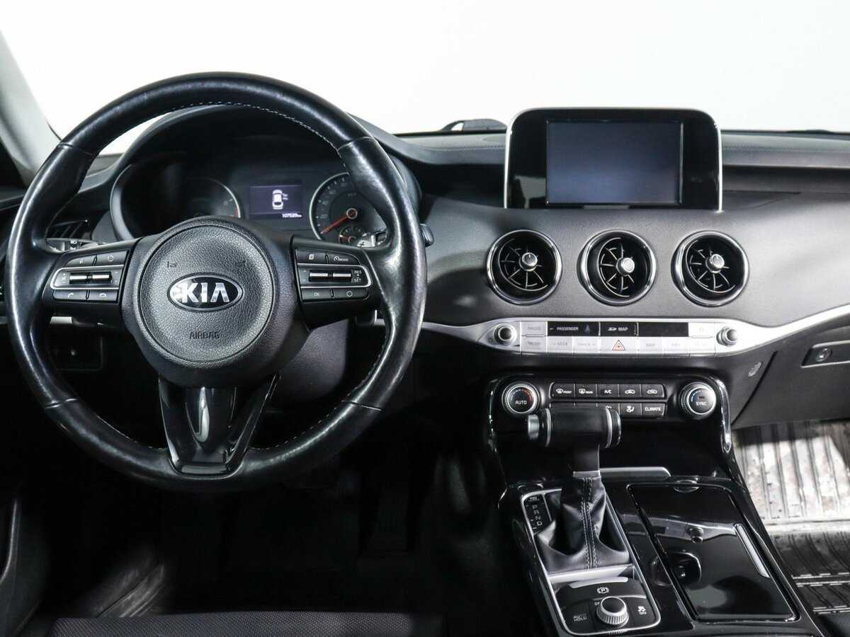 Kia Stinger, 2018 Фото №10