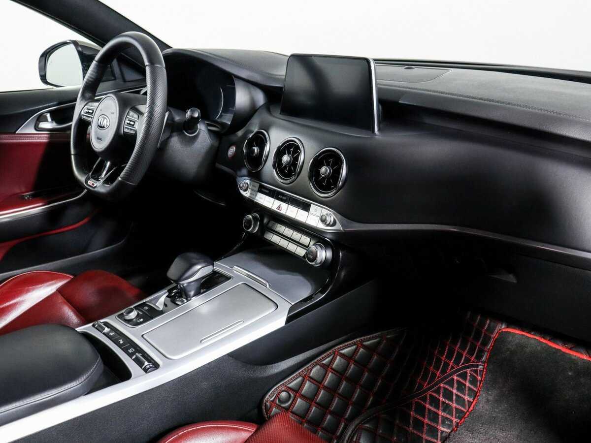 Kia Stinger, 2020 Фото №9