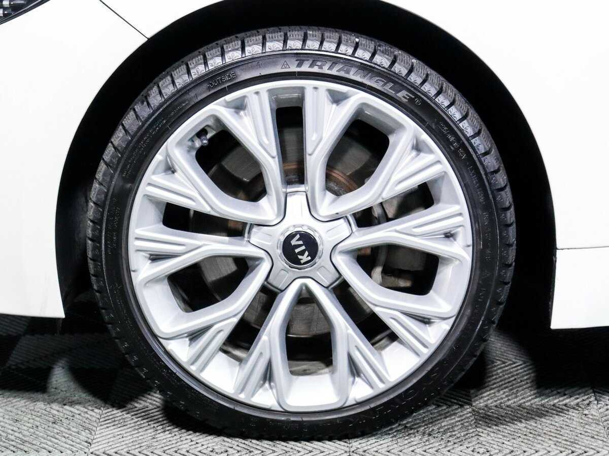 Kia Stinger, 2020 Фото №20