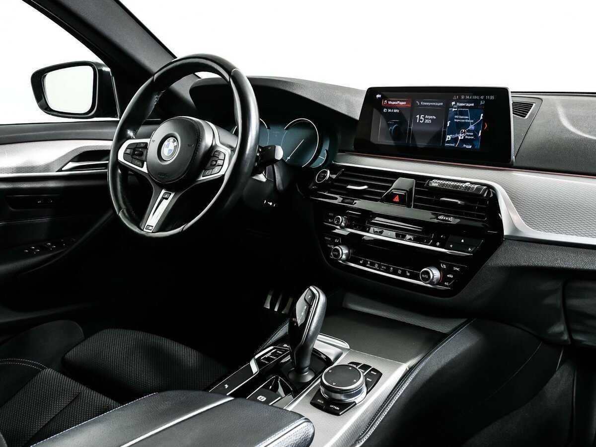 BMW 5 серии 530i xDrive, 2017 Фото №9