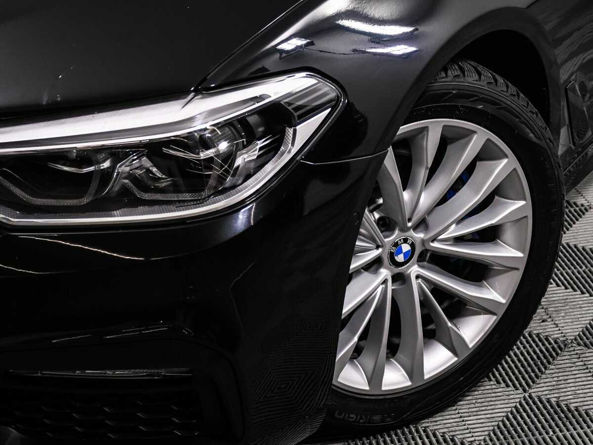 BMW 5 серии 530i xDrive, 2017 Фото №14