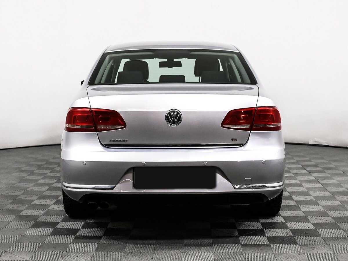 Volkswagen Passat, 2011 - 229 000 км. | Фото №6
