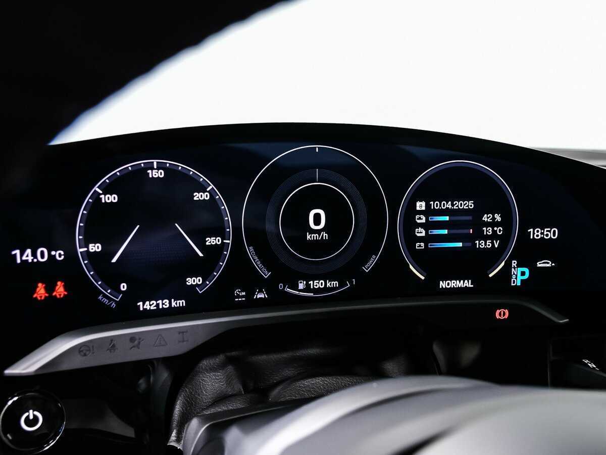 Porsche Taycan Turbo, 2020 Фото №10