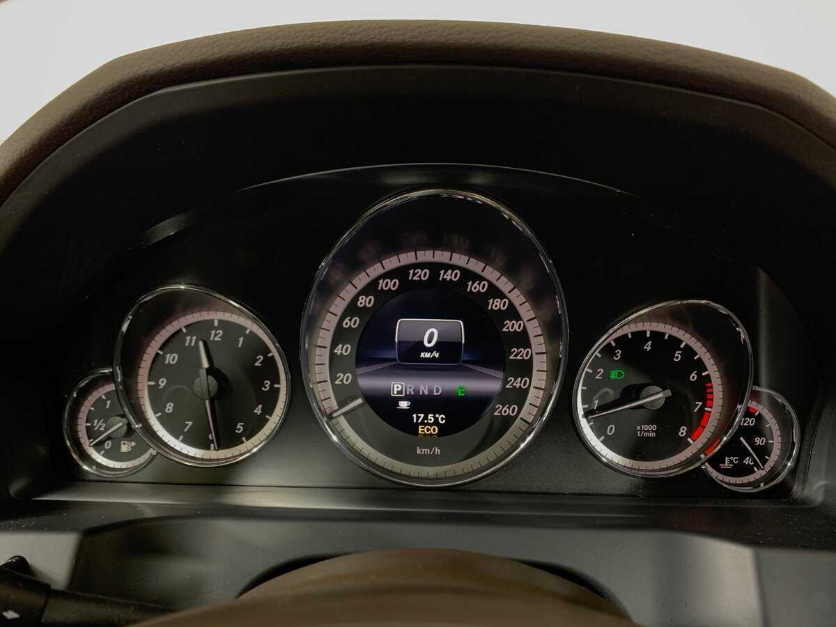 Mercedes-Benz E-Класс 200 7G-Tronic, 2012 Фото №15