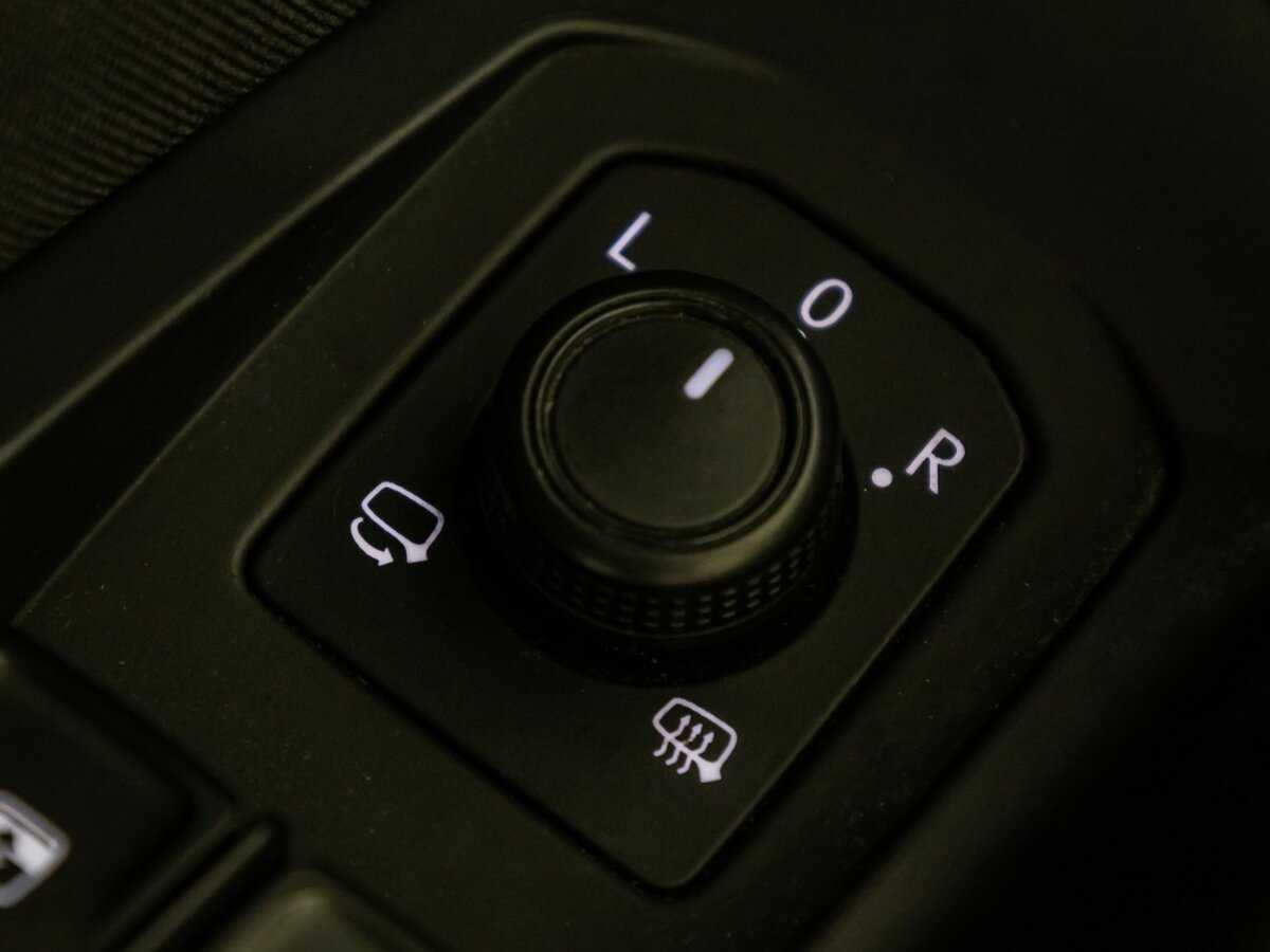 Volkswagen Passat, 2018 Фото №20