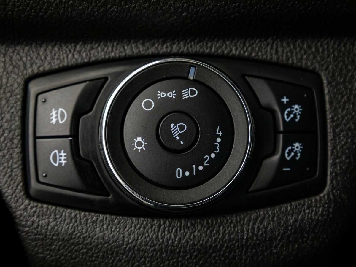 Ford Tourneo Courier, 2017 Фото №13