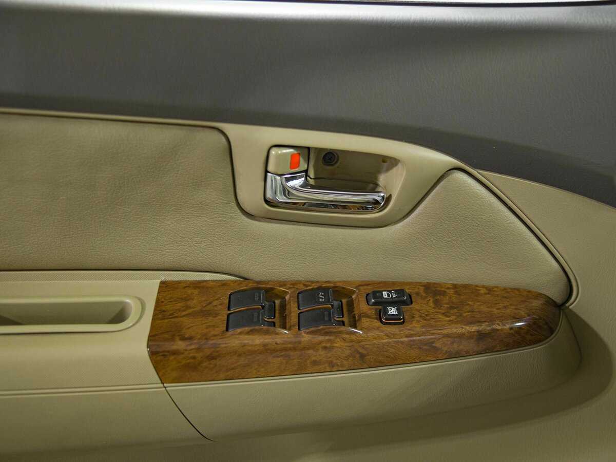 Toyota Fortuner, 2012 Фото №11