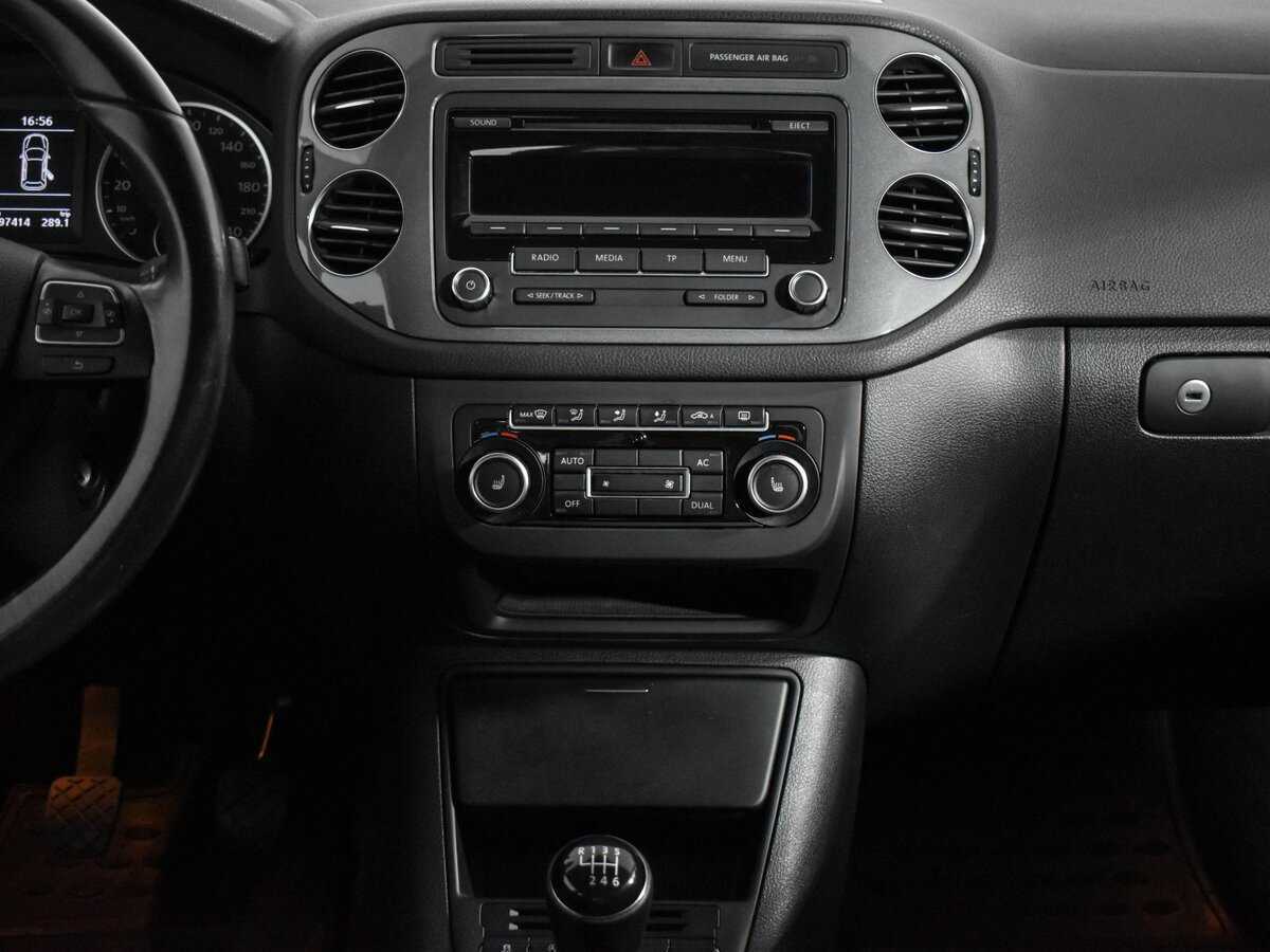 Volkswagen Tiguan, 2011 Фото №11