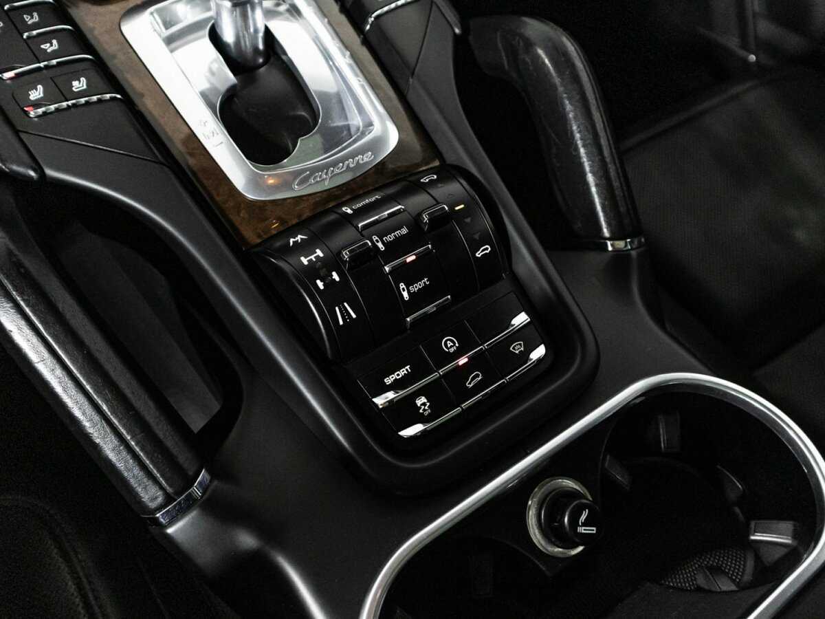 Porsche Cayenne Turbo, 2010 Фото №16