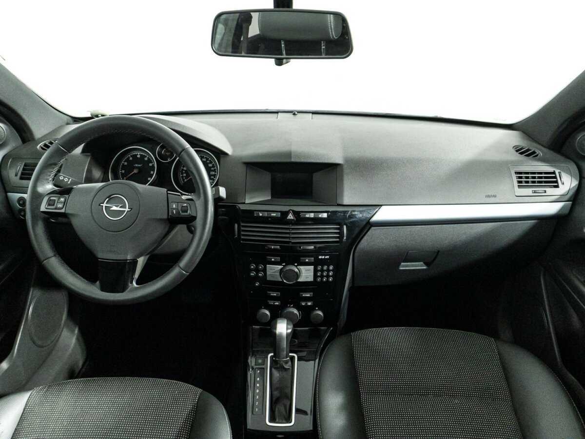 Opel Astra GTC, 2010 Фото №13