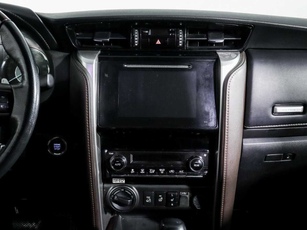 Toyota Fortuner, 2018 Фото №10