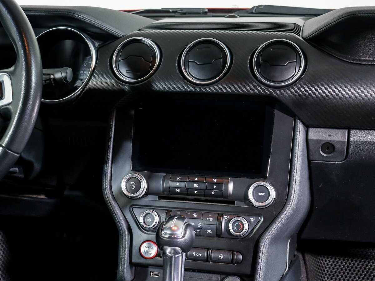 Ford Mustang, 2020 Фото №10