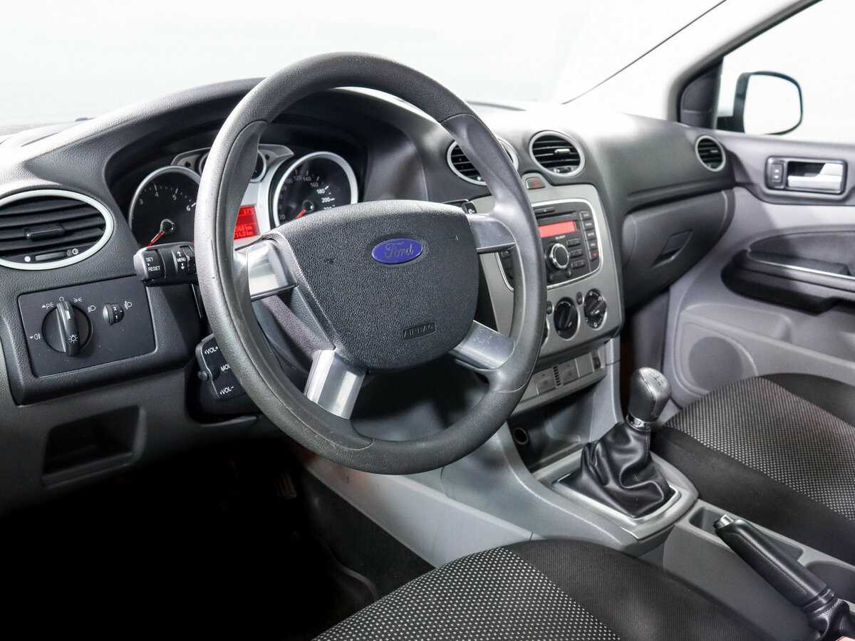 Ford Focus, 2011 Фото №14