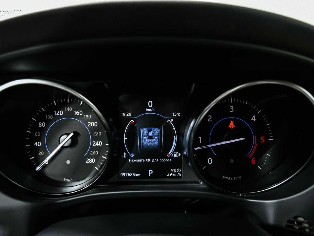 Jaguar F-Pace, 2016 Фото №10