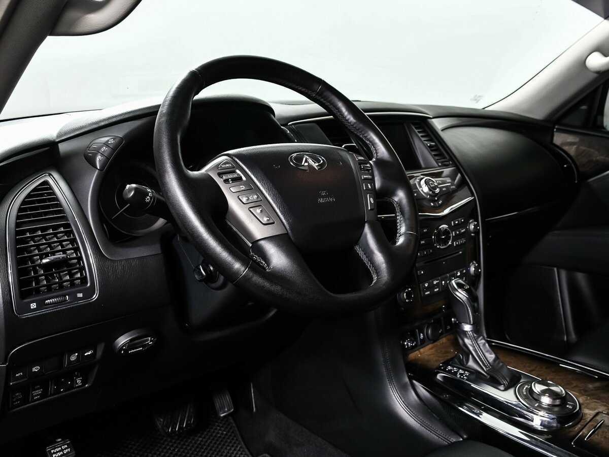 Infiniti QX56, 2011 Фото №13